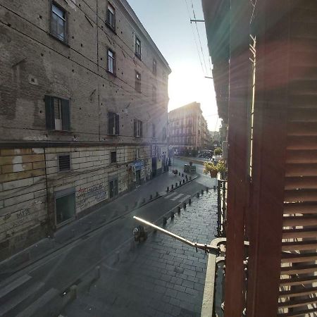 Dormire A Napoli Centro Holiday House Casa Vacanza מראה חיצוני תמונה