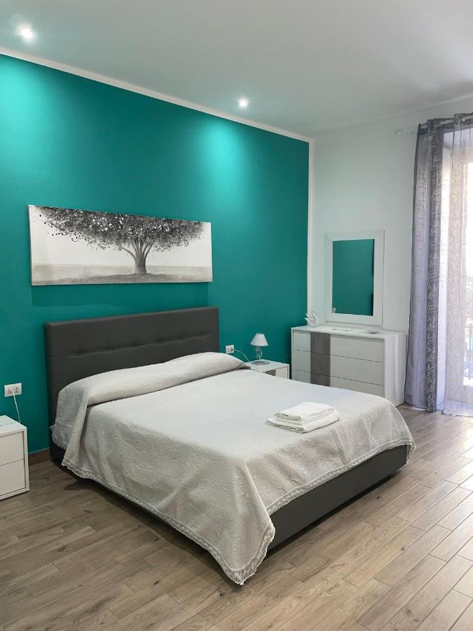 Dormire A Napoli Centro Holiday House Casa Vacanza מראה חיצוני תמונה