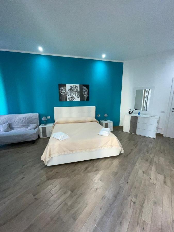 Dormire A Napoli Centro Holiday House Casa Vacanza מראה חיצוני תמונה