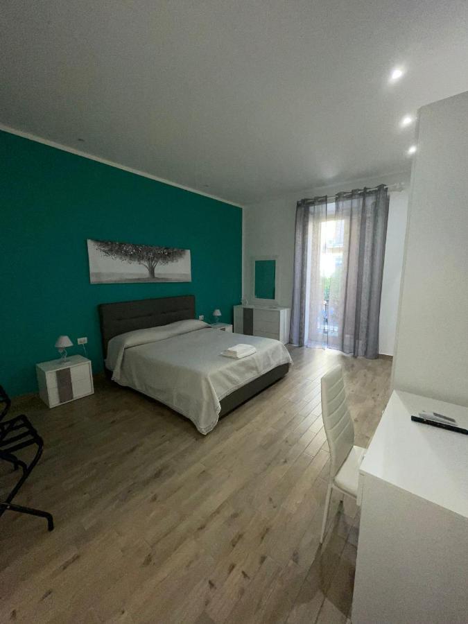 Dormire A Napoli Centro Holiday House Casa Vacanza מראה חיצוני תמונה