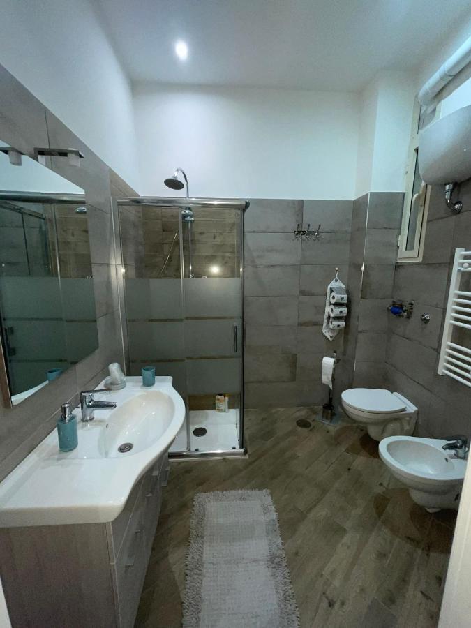 Dormire A Napoli Centro Holiday House Casa Vacanza מראה חיצוני תמונה