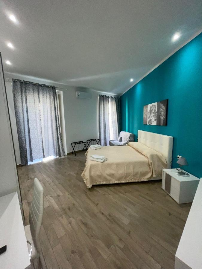 Dormire A Napoli Centro Holiday House Casa Vacanza מראה חיצוני תמונה